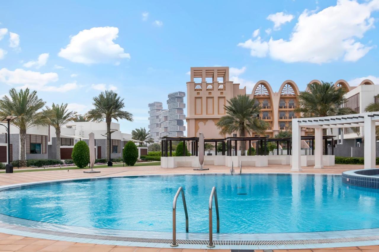 Fam Living - Sarai Beach Villas - Palm Jumeirah - Families Only Dubaï Extérieur photo